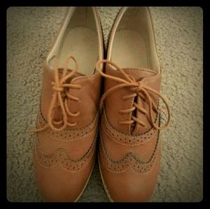 Size 7 Women's Cognac Oxfords